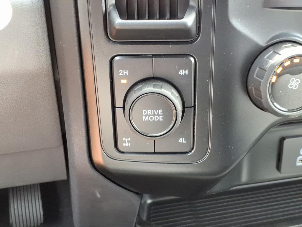 2026 Ford F-350 Super Duty XL - Photo 13