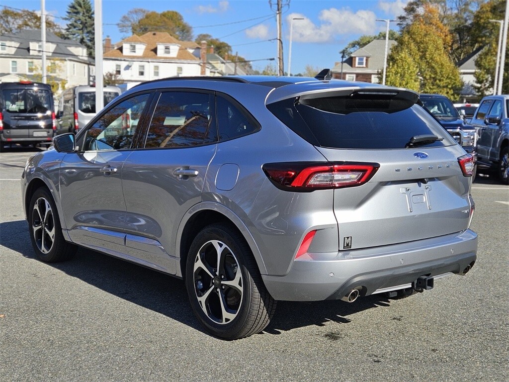 2024 Ford Escape ST-Line Select photo 3