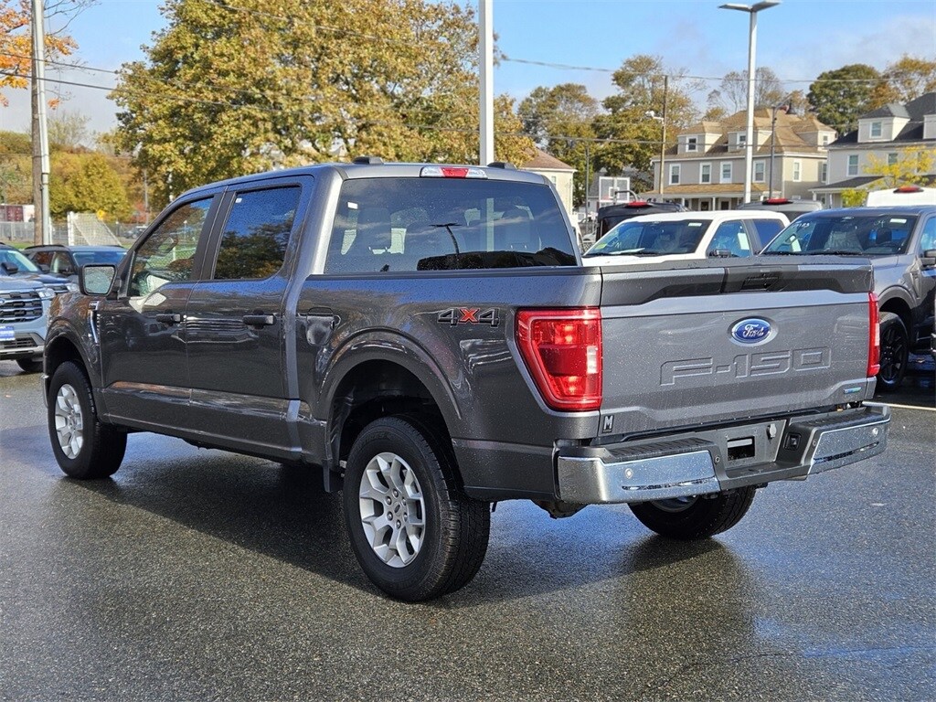 2023 Ford F-150 XLT photo 3