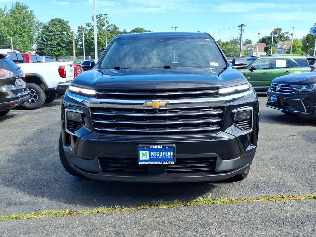 Used 2024 Chevrolet Traverse LT SUV