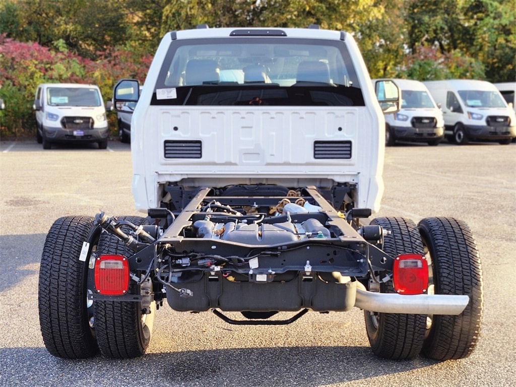 New 2025 Ford F-350SD XL Chassis