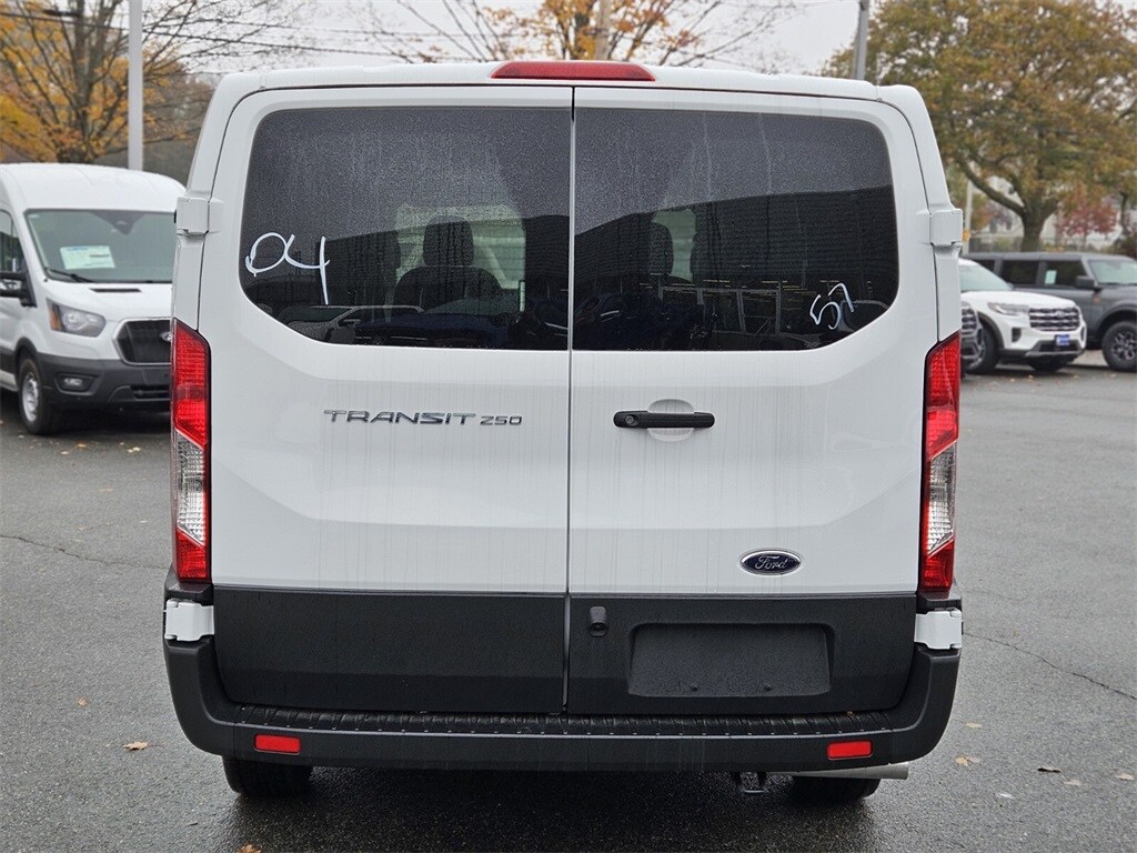 2024 Ford Transit photo 4