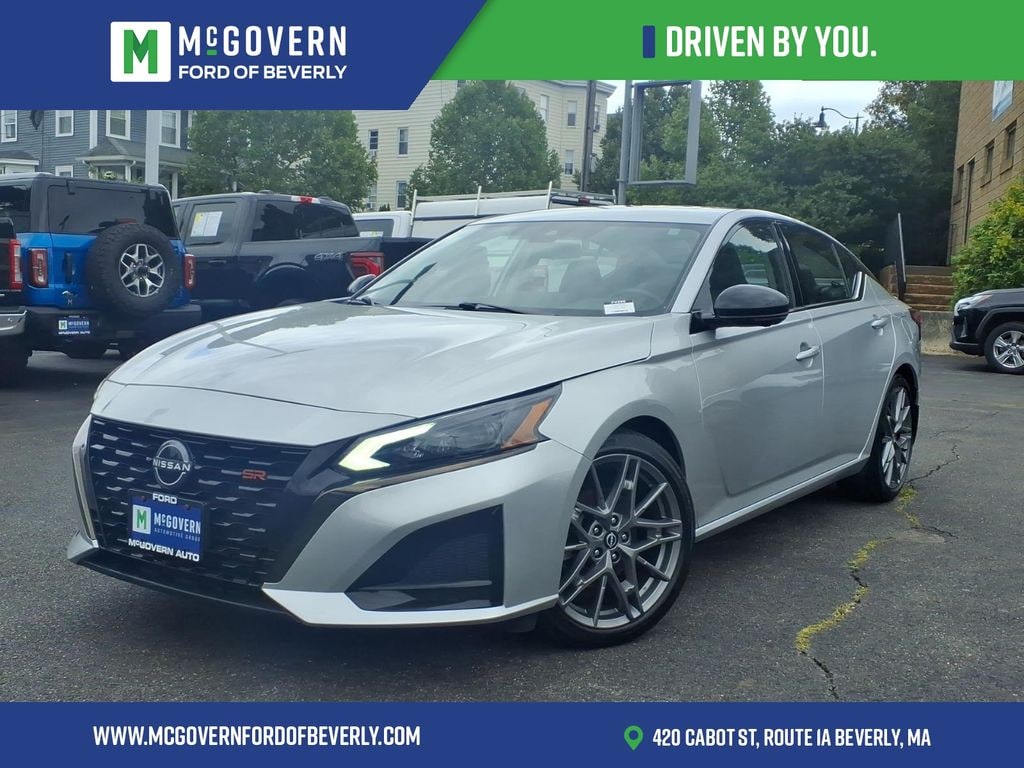Used 2023 Nissan Altima 2.0 SR Sedan