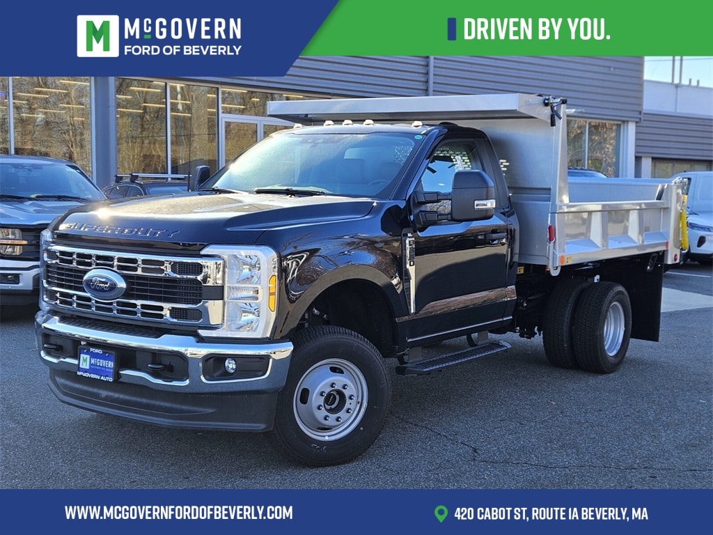 2024 Ford F-350 Super Duty Chassis Cab XL's photo