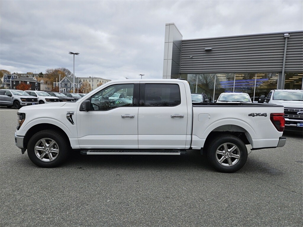 2024 Ford F-150 XLT photo 2