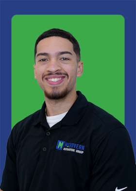 Staff member Derickson Roman from ID_559892