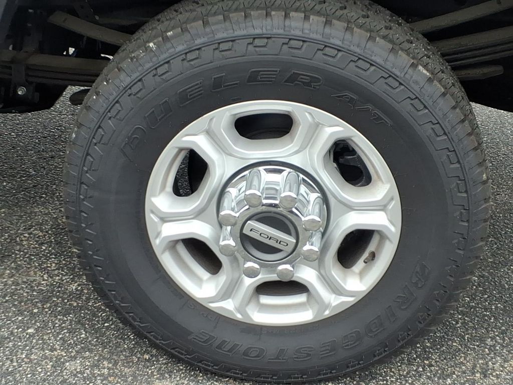 2026 Ford F-350 Super Duty XLT - Photo 9