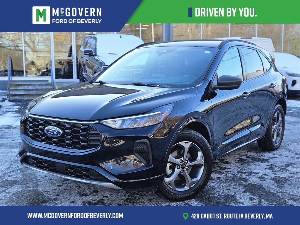 2023 Ford Escape ST-Line's photo