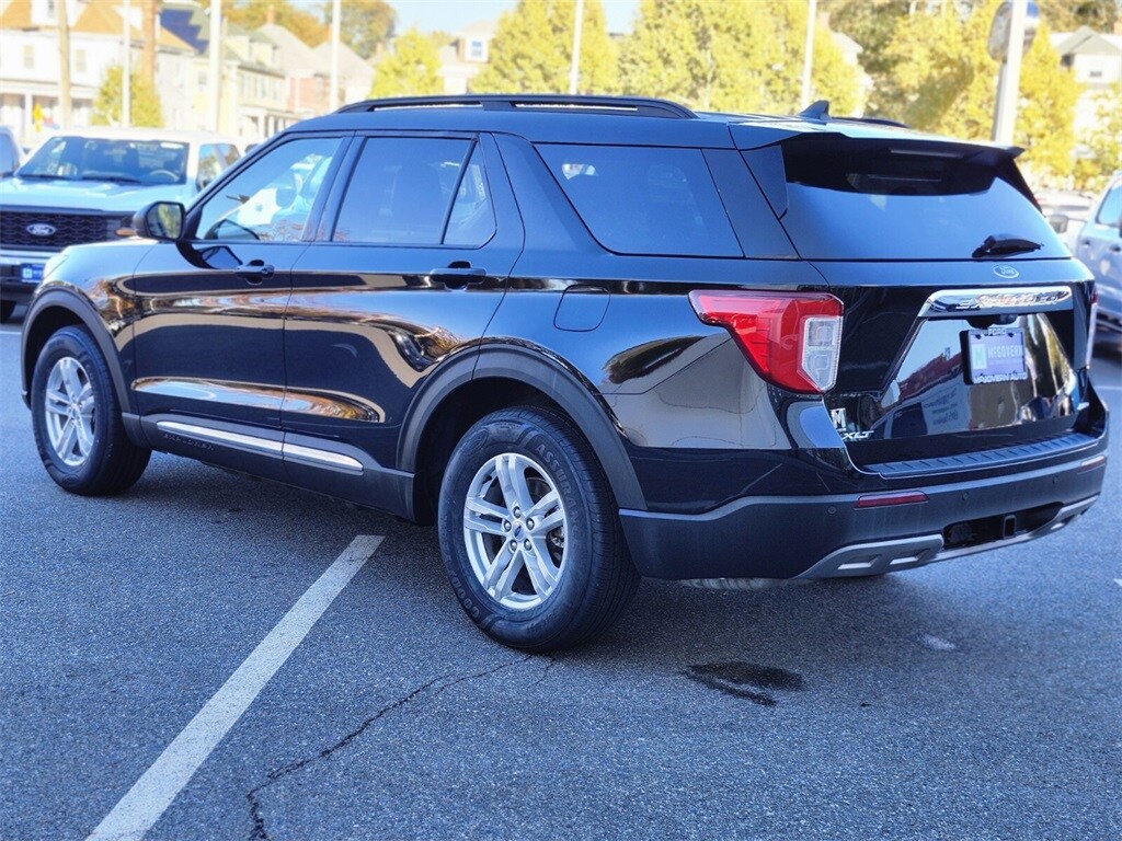 2022 Ford Explorer XLT photo 2