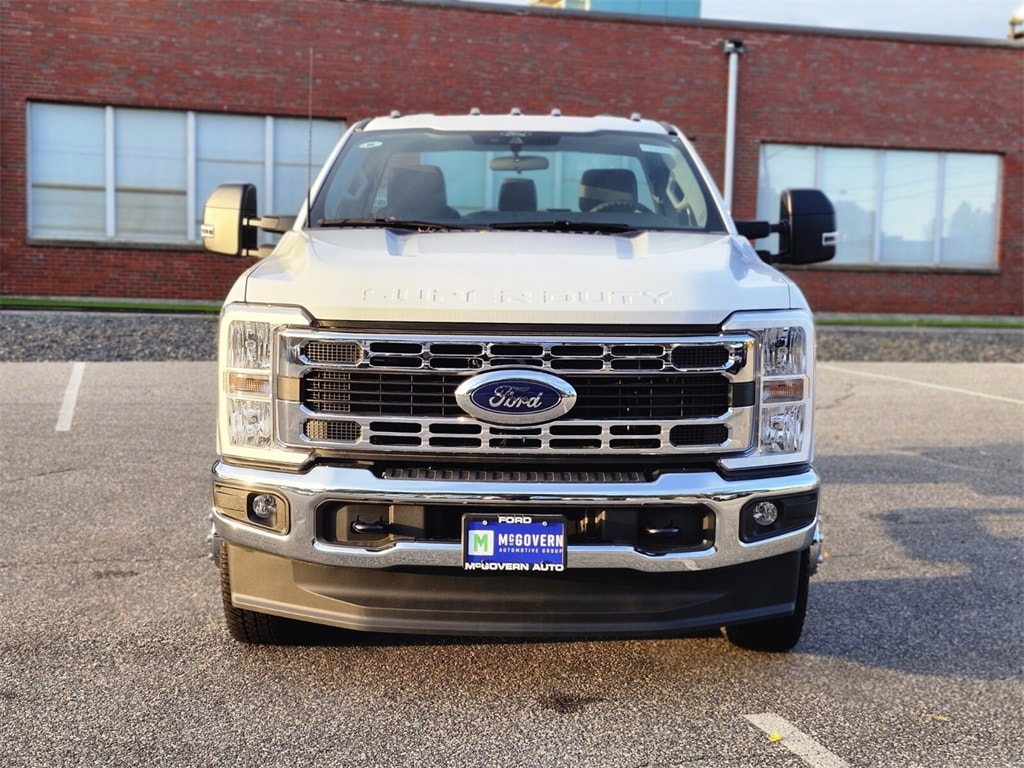 New 2025 Ford F-350SD XL Chassis