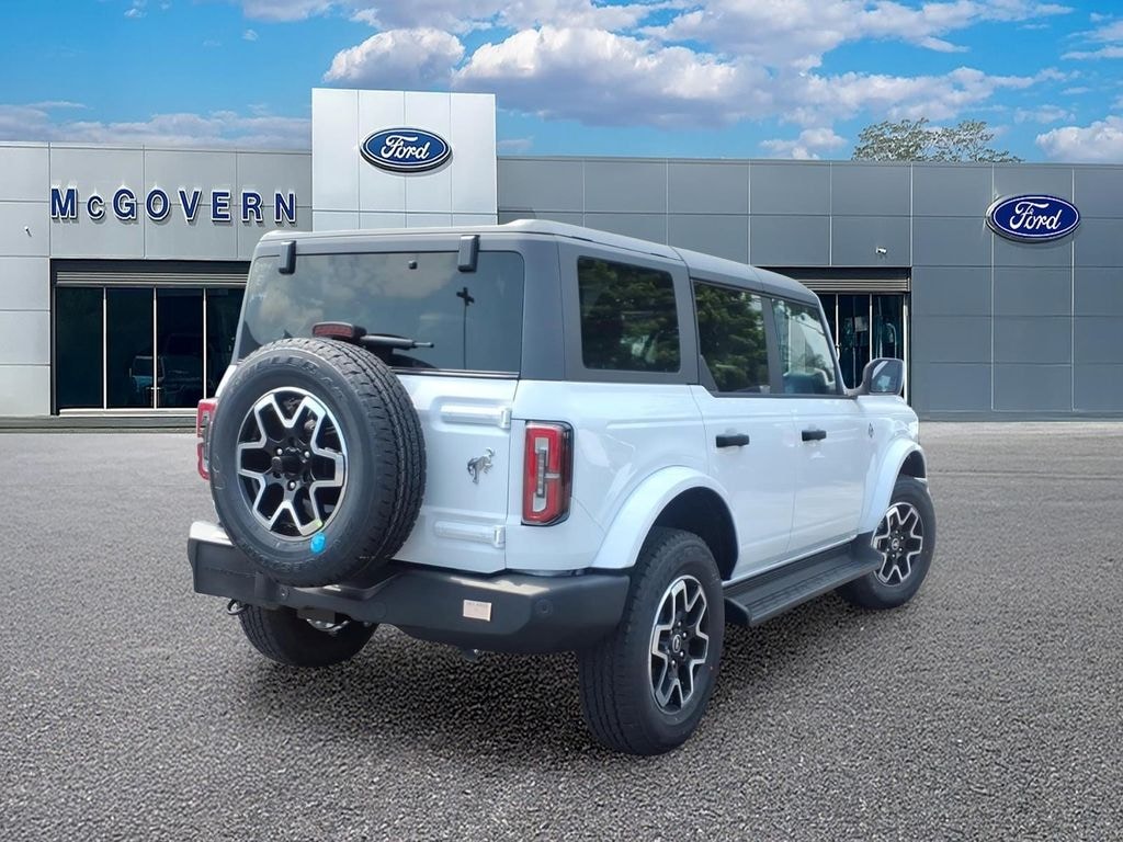 New 2026 Ford Bronco Outer Banks SUV