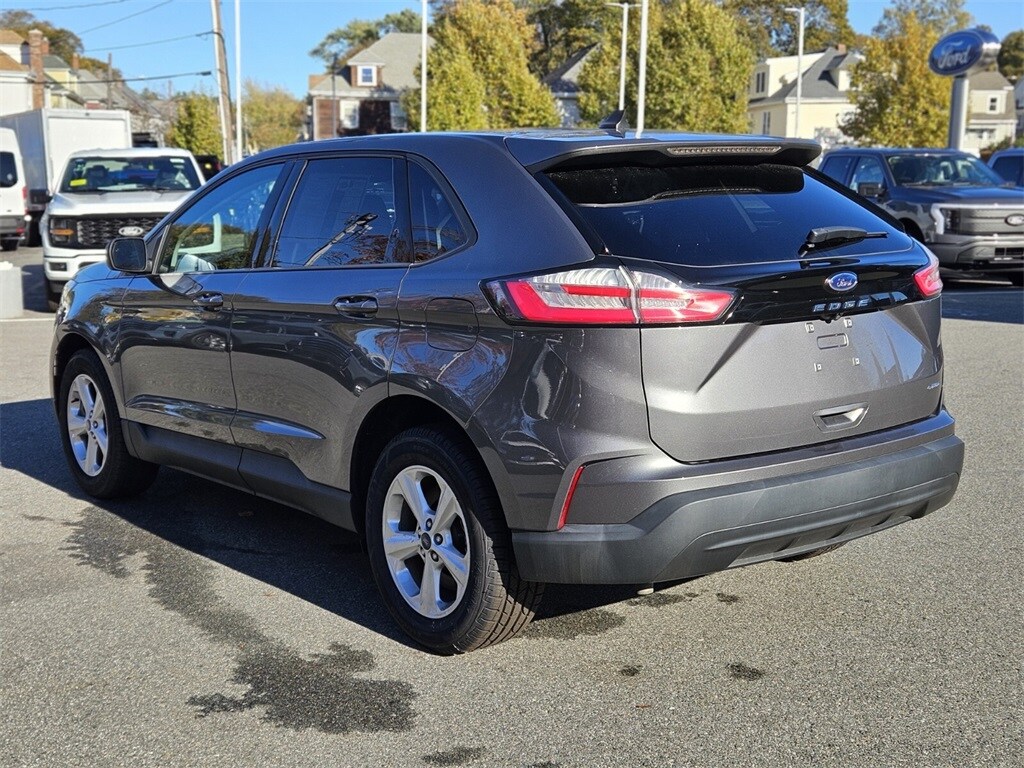 2022 Ford Edge SE photo 3