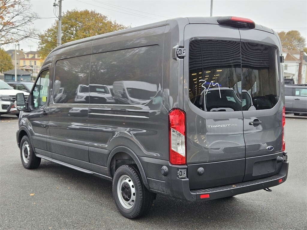 2025 Ford Transit photo 3