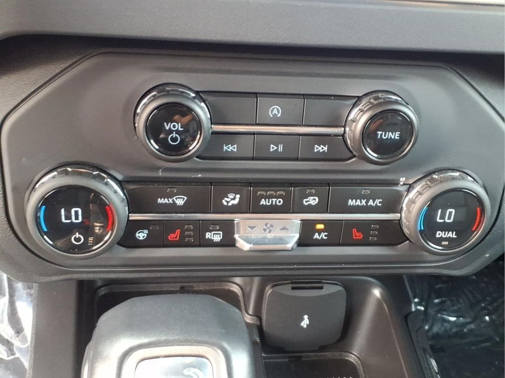 2025 Ford Bronco 4-Door Outer Banks - Photo 25