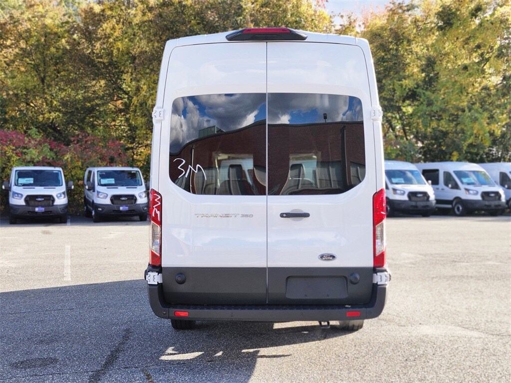 2025 Ford Transit photo 4
