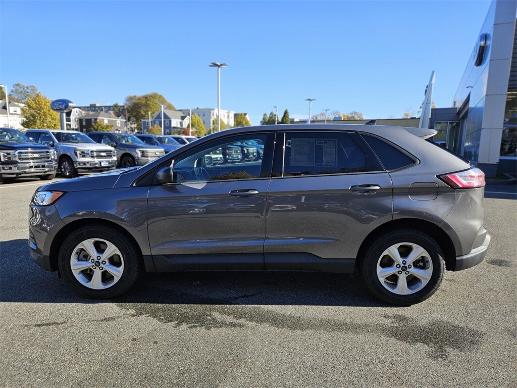 2022 Ford Edge SE photo 2