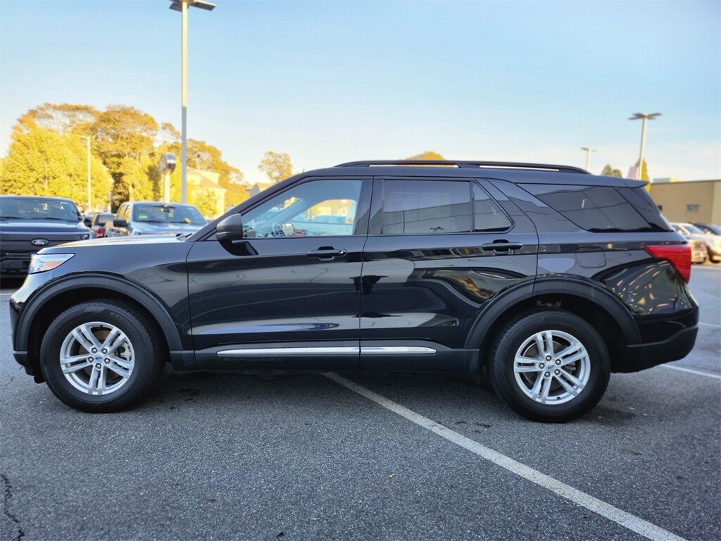 2023 Ford Explorer XLT photo 2