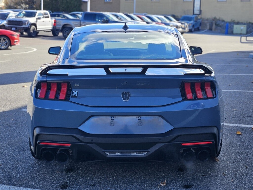 2025 Ford Mustang Dark Horse photo 4