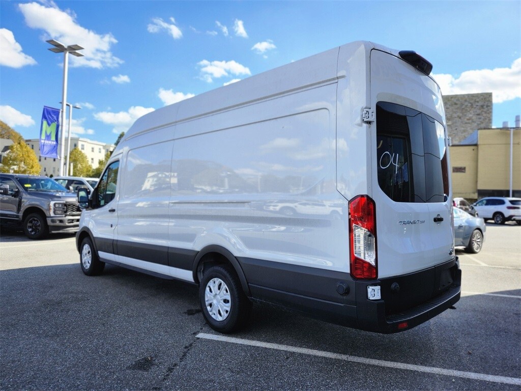 2024 Ford Transit photo 2