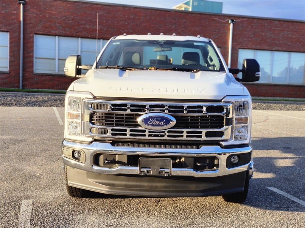 New 2025 Ford F-350SD XL Chassis