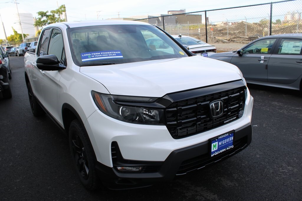2026 Honda Ridgeline Black Edition photo 4
