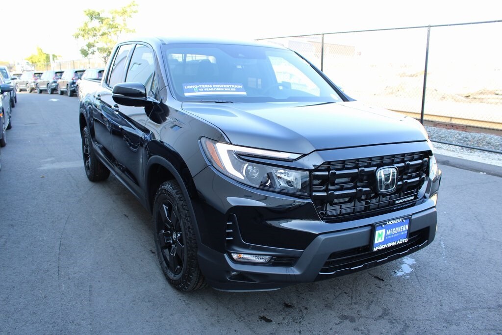 2026 Honda Ridgeline Black Edition photo 4