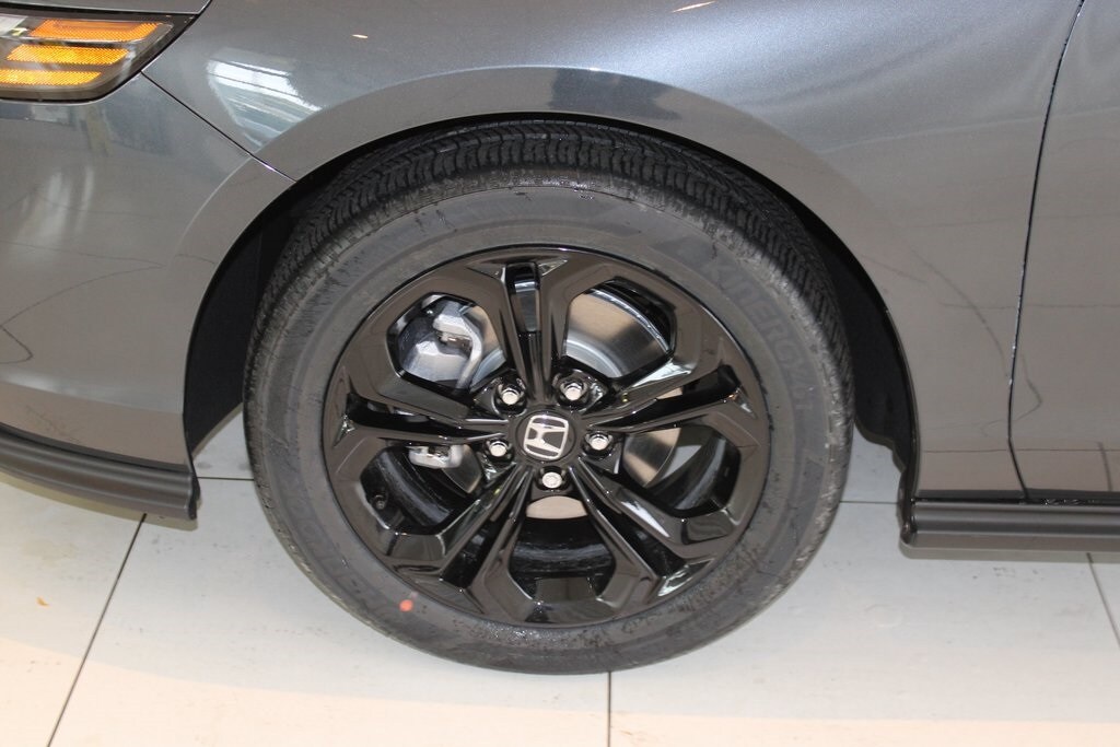 2025 Honda Accord SE photo 4