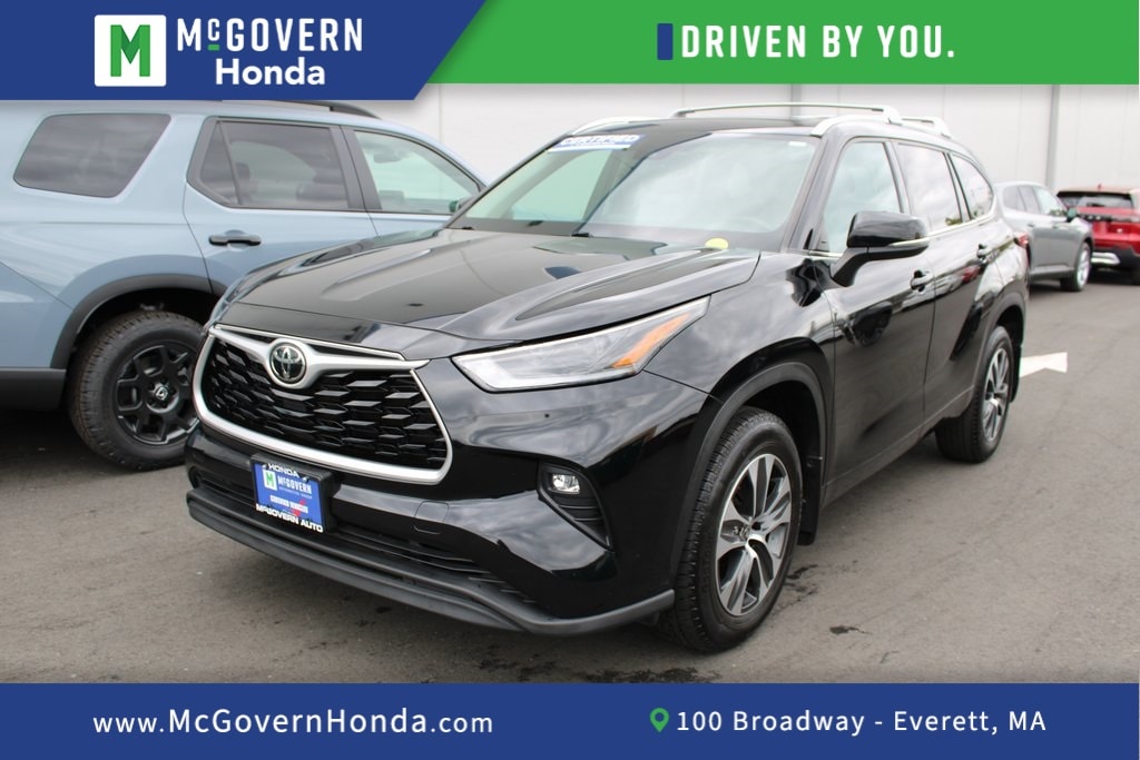 Used 2021 Toyota Highlander XLE SUV