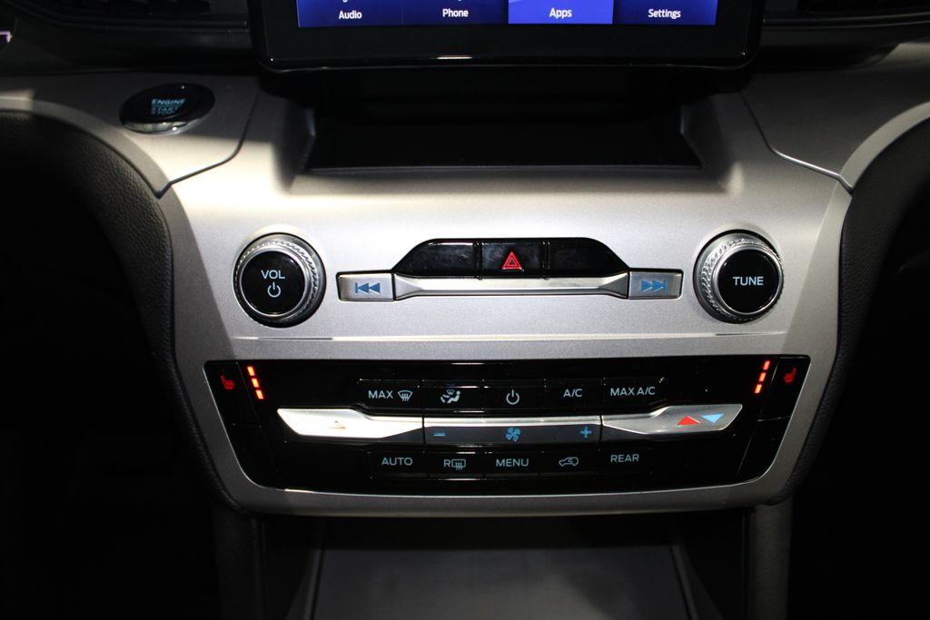 2022 Ford Explorer XLT - Photo 17