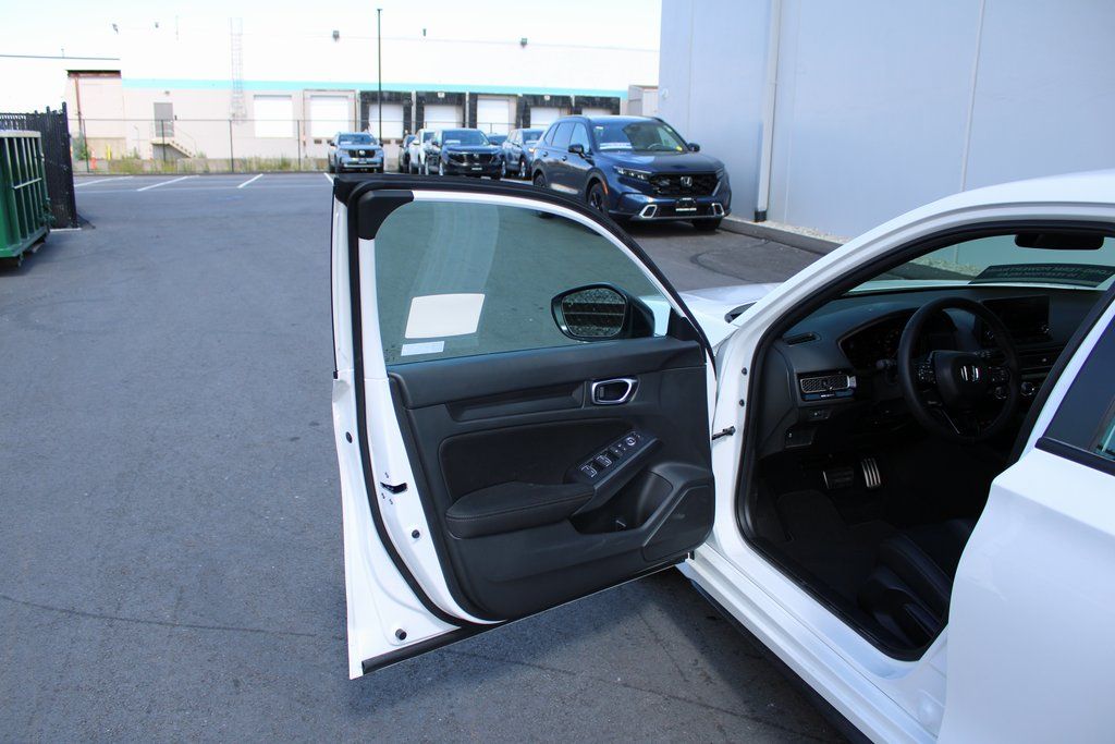 2026 Honda Civic Hatchback Sport - Photo 16