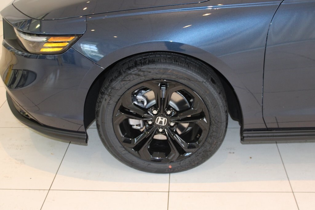 2025 Honda Accord SE photo 4