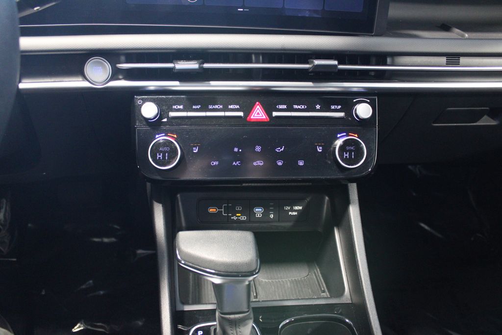 2025 Hyundai Tucson SEL - Photo 17