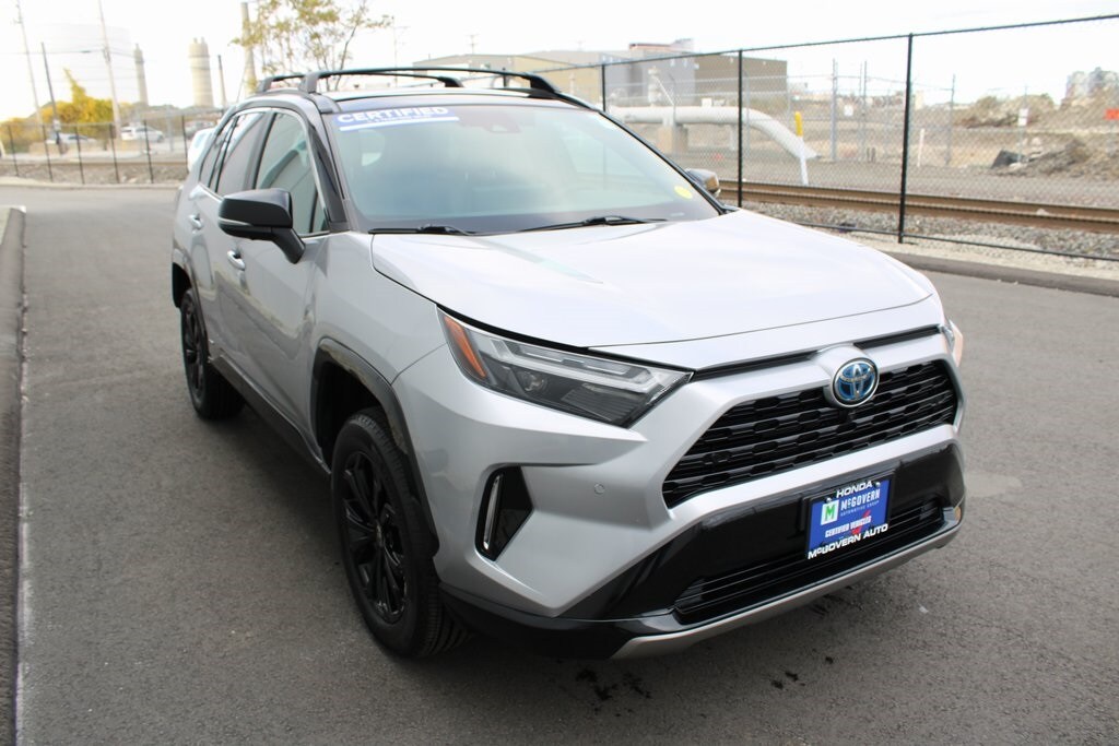 2024 Toyota RAV4 Hybrid XSE photo 3