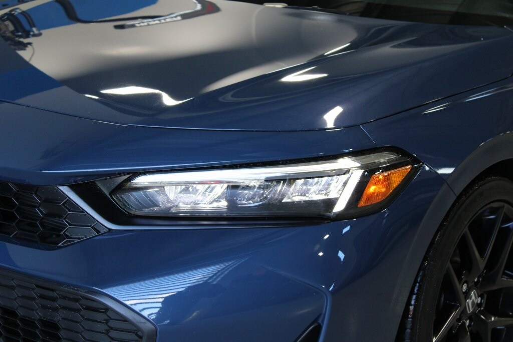 2025 Honda Civic Sport photo 2