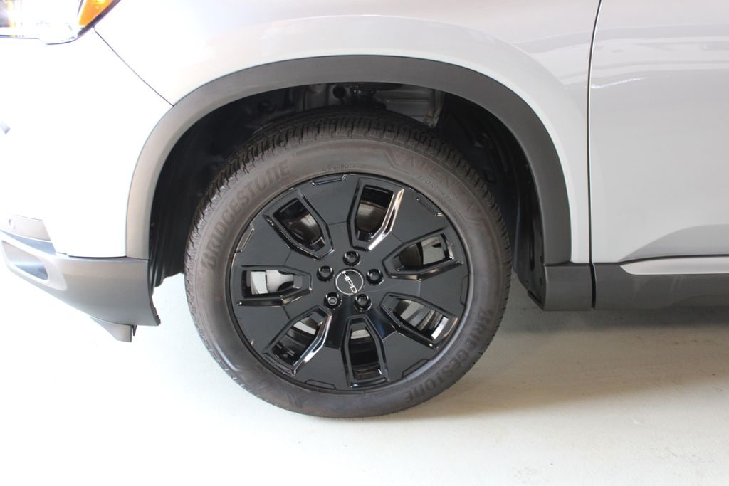 Certified 2025 Honda Pilot Touring SUV
