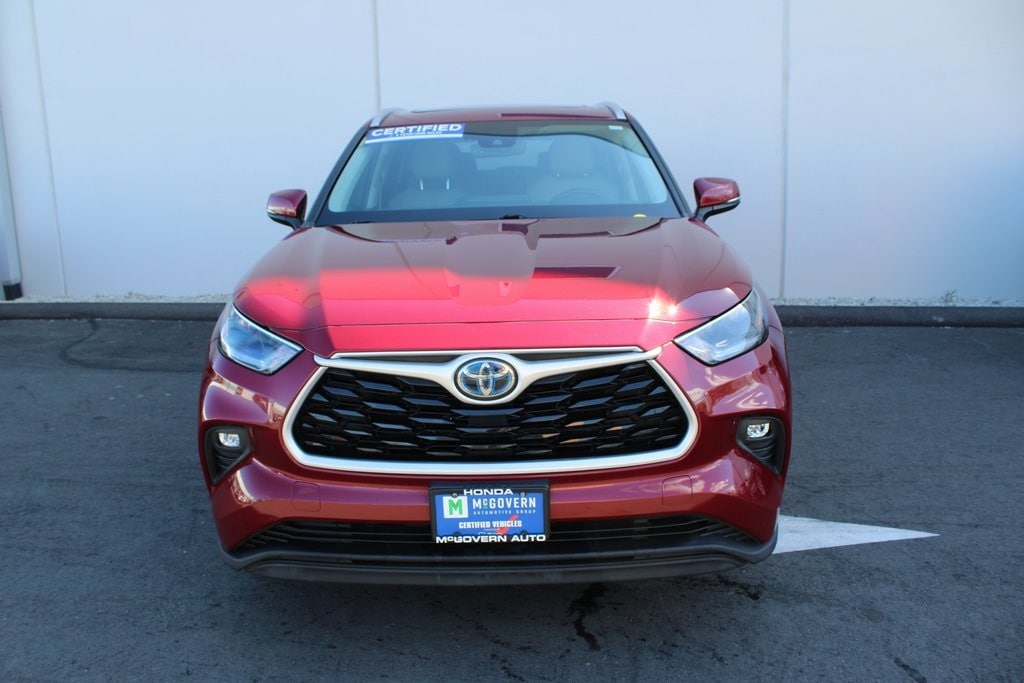 Used 2021 Toyota Highlander Hybrid XLE SUV