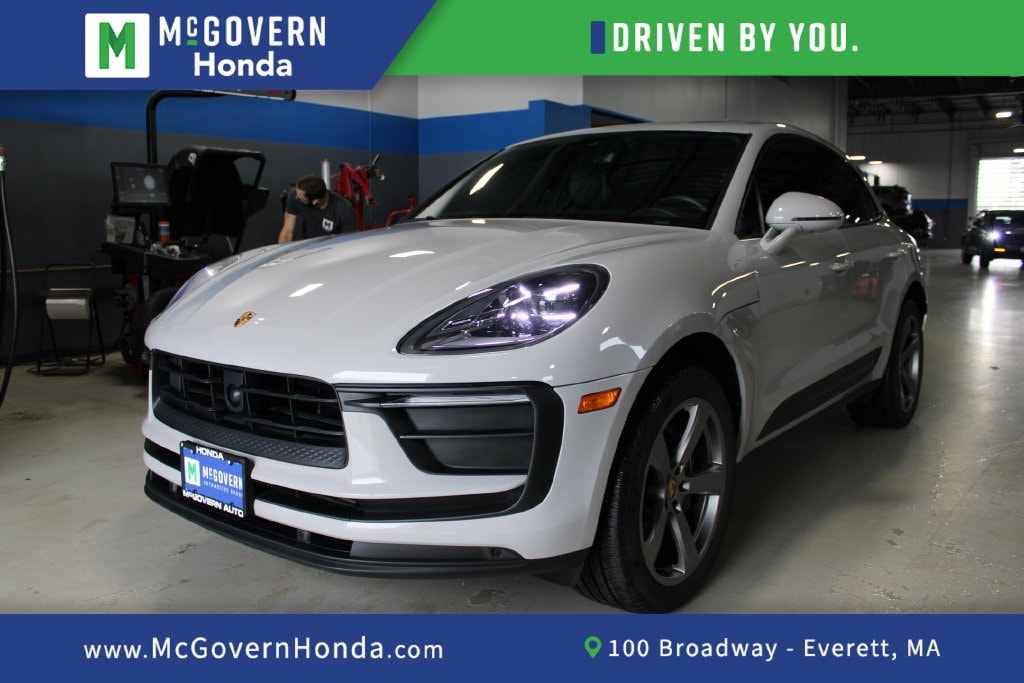 2024 Porsche Macan Base