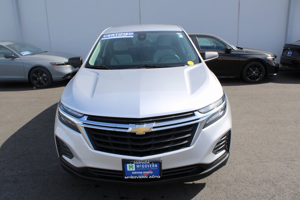 2022 Chevrolet Equinox LS photo 2