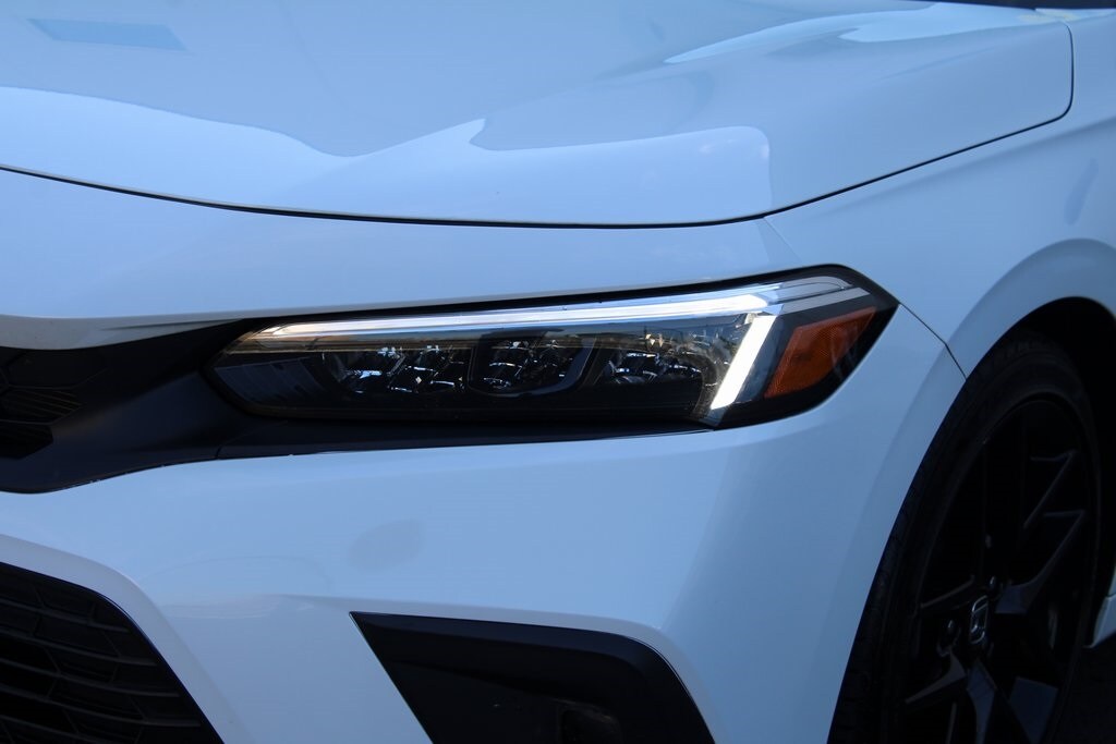 2022 Honda Civic Sport photo 2