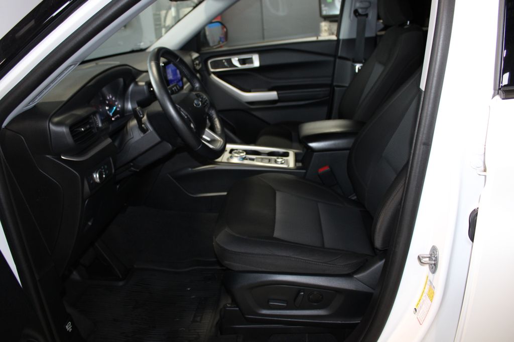 2022 Ford Explorer XLT - Photo 8