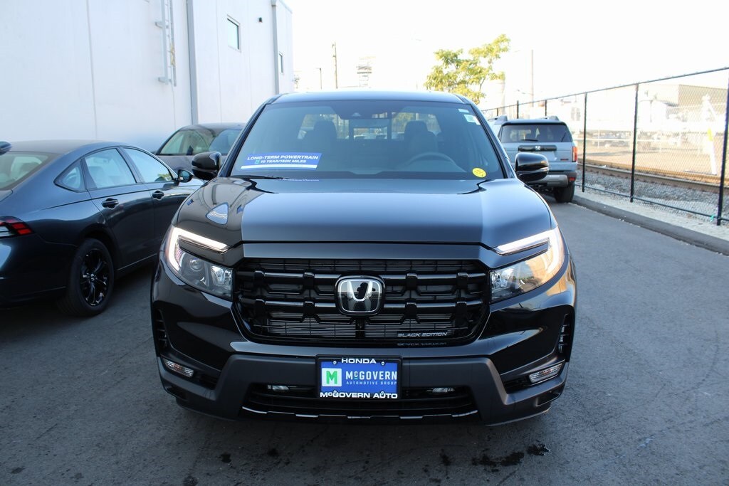 2026 Honda Ridgeline Black Edition photo 3