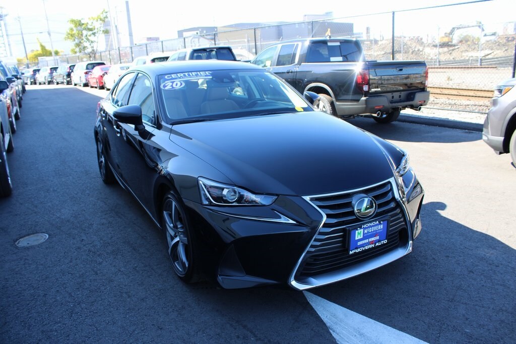 2020 Lexus IS 300 photo 4