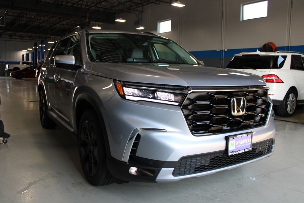 Certified 2025 Honda Pilot Touring SUV
