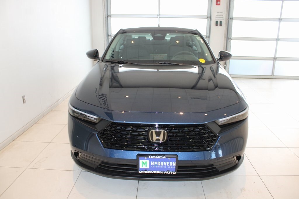 2025 Honda Accord SE photo 2