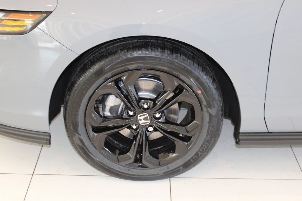 2025 Honda Accord SE photo 4