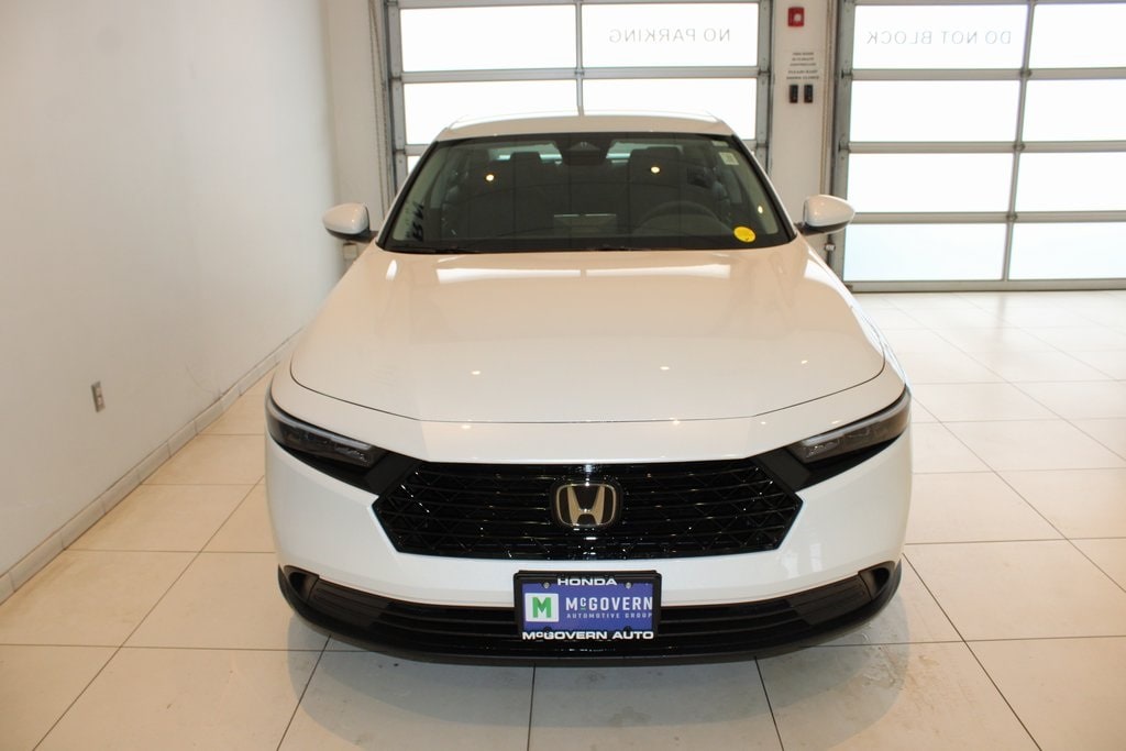 New 2025 Honda Accord LX Sedan