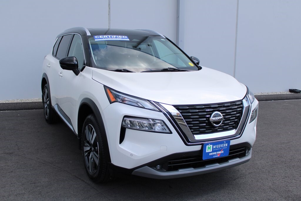 2021 Nissan Rogue SL photo 2