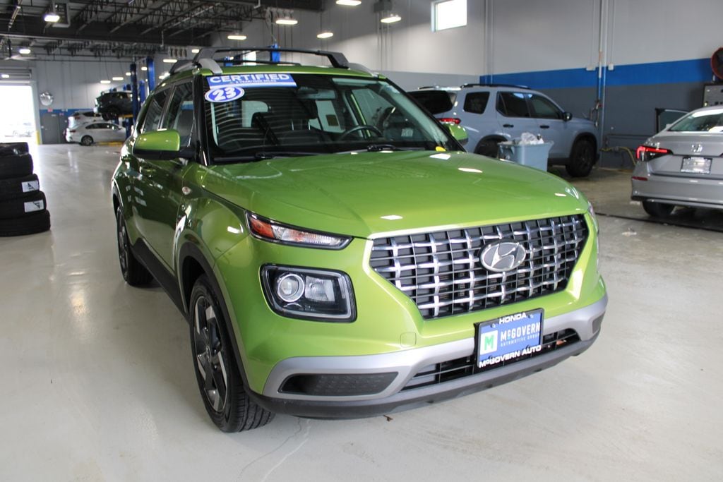 Used 2023 Hyundai Venue SEL SUV