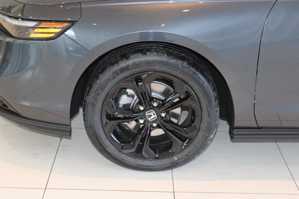 2025 Honda Accord SE photo 4