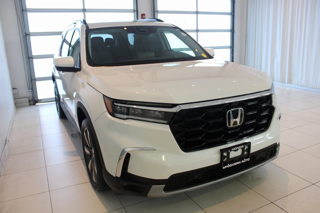 2025 Honda Pilot Elite photo 2